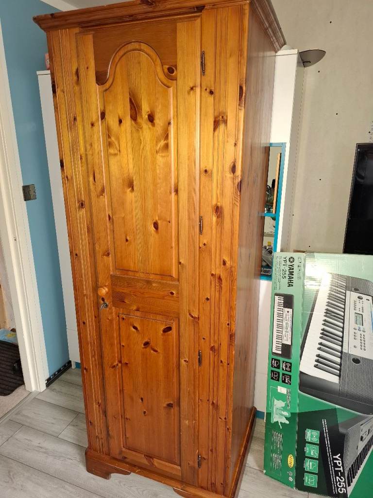 Pine wardrobe 