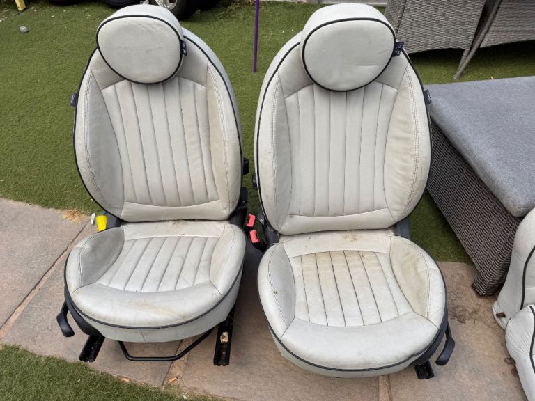 Mini copper seats