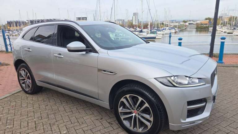 2019 Jaguar F-Pace 2.0d R-Sport 5dr Auto AWD ESTATE DIESEL Automatic