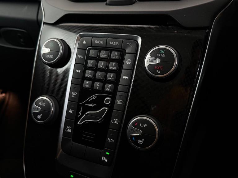 2016 Volvo V40 D2 [120] Momentum Nav Plus 5dr Geartronic HATCHBACK DIESEL Automatic