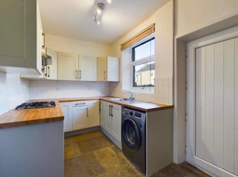 2 bedroom house 