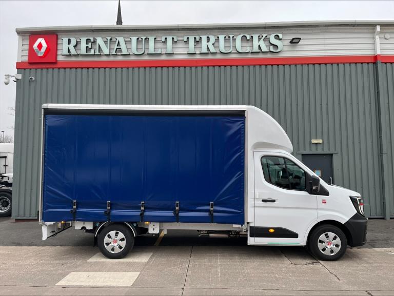 2025 Renault Master 3.5T dCi 150 BHP Chassis Cab Red Edition with CURTAINSIDE BODY Chassis Cab  D...
