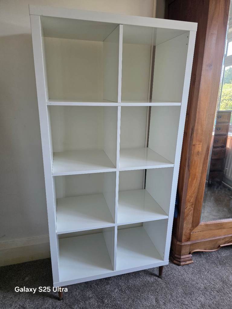 Kallax 2 x 4 Shelves High Gloss White with legs