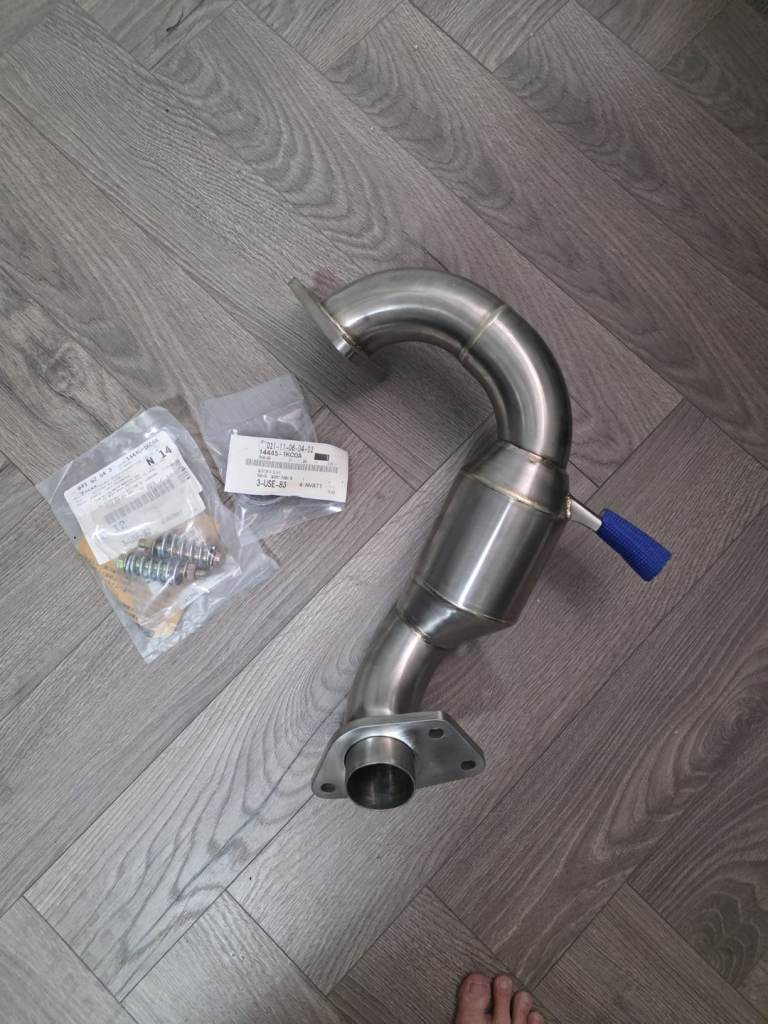 FWD STAINLESS STEEL DOWNPIPE NISSAN JUKE AND NISMOBAND RS MODELS