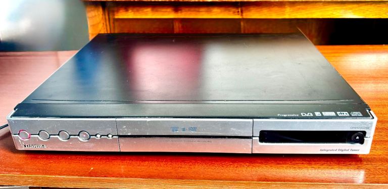 Toshiba RD-85DTSB HDD & DVD Video Recorder untested