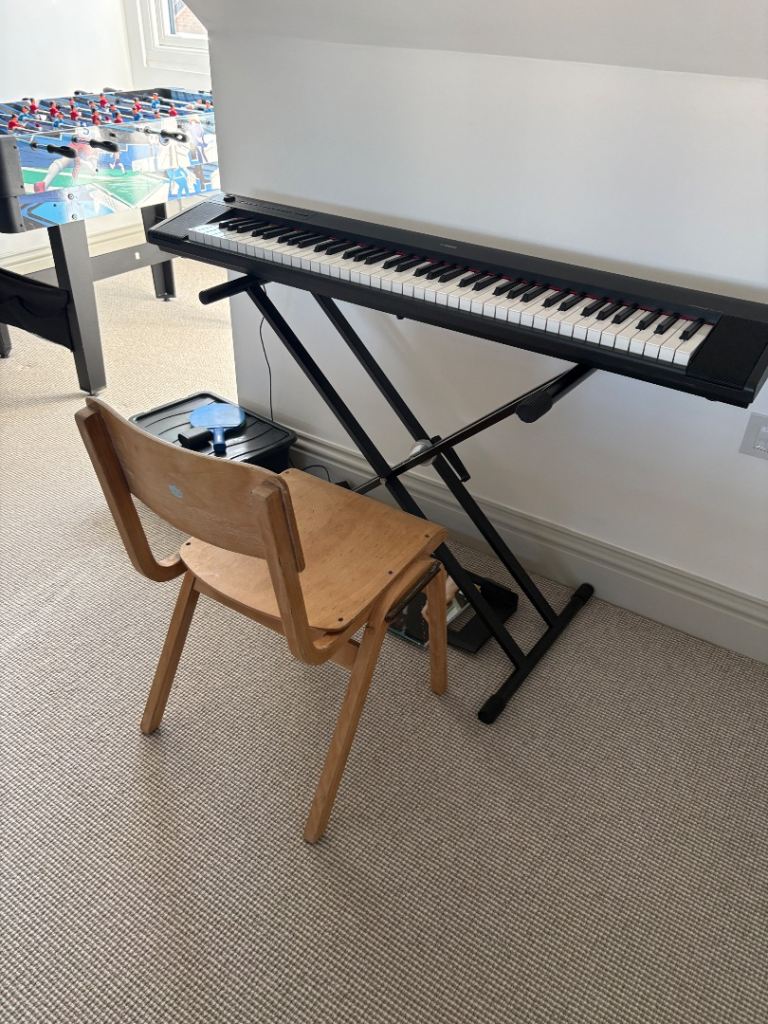 Yamaha NP-30 Portable Grand Digital Piano / Keyboard + Stand & Pedal
