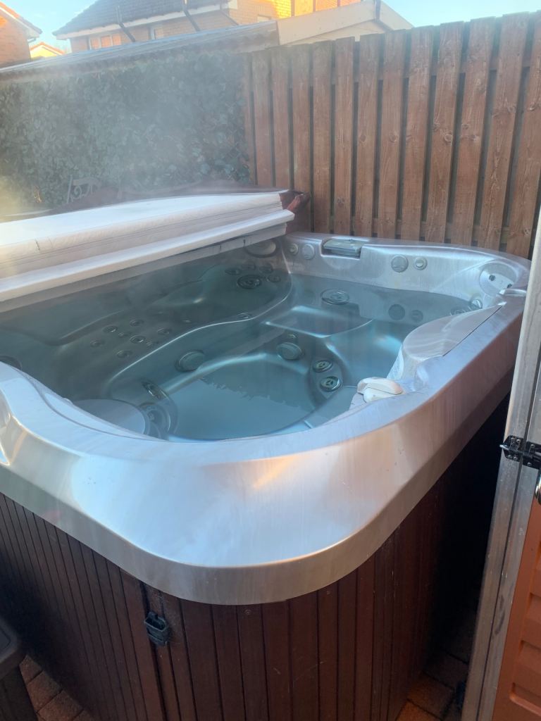 Jacuzzi Hot Tub