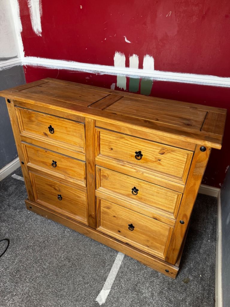 Solid Wood Chest of Drawers with 6 Drawers – Good Condition
