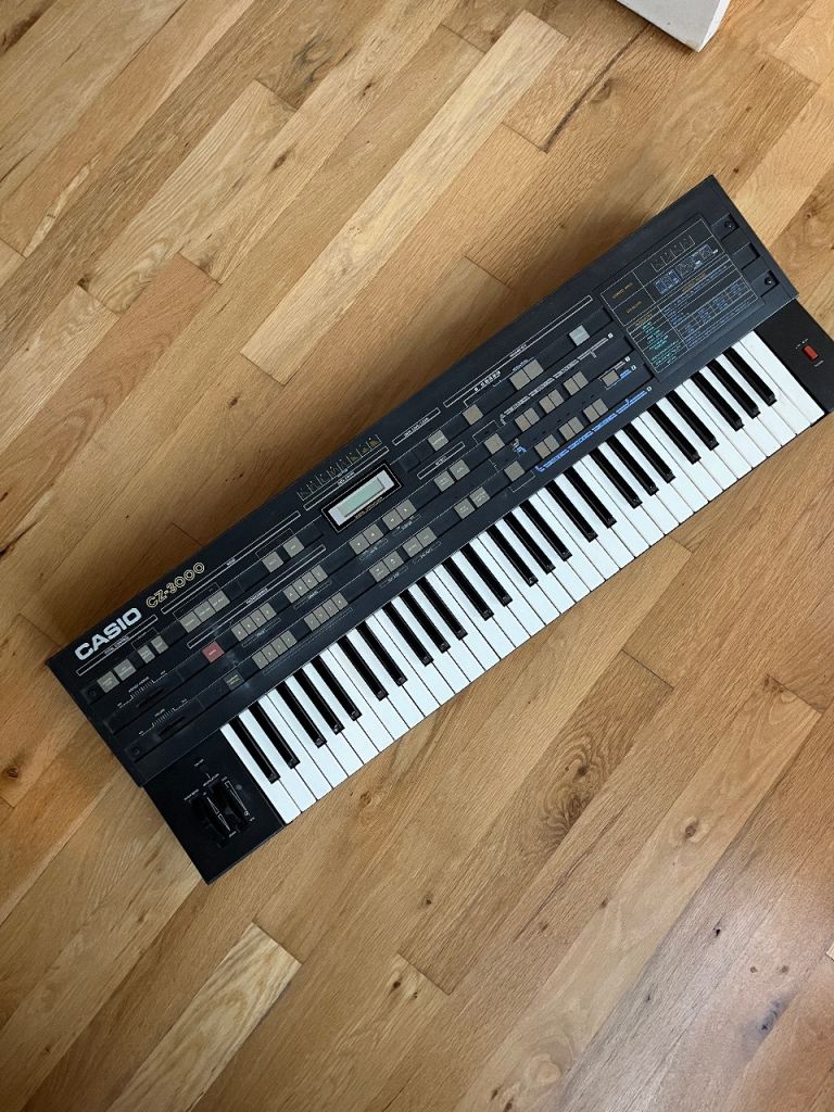Casio CZ3000 synthesiser