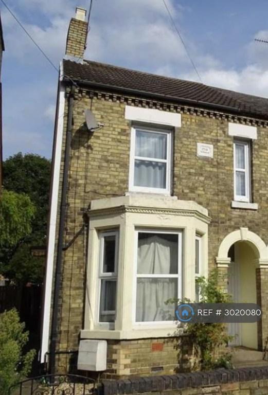 2 bedroom flat in Huntly Grove, Peterborough, PE1 (2 bed) (#3020080)