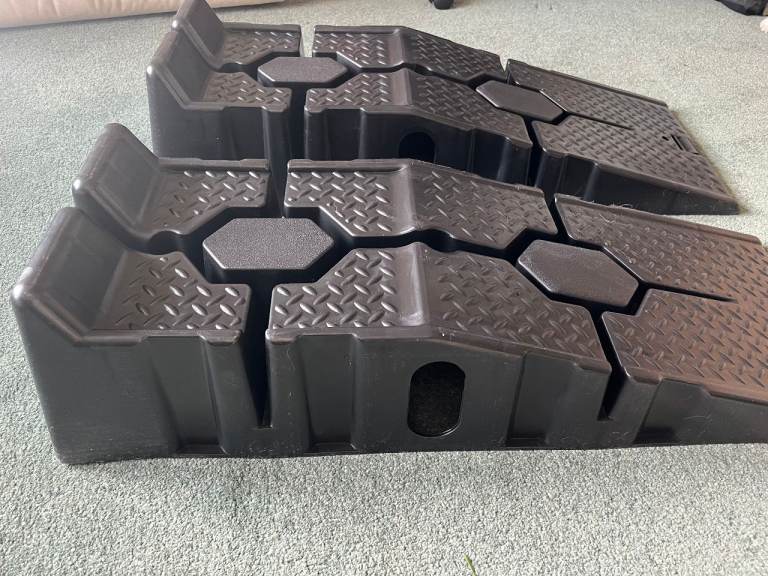 Car ramps, heavy duty plastic, brand new/unused