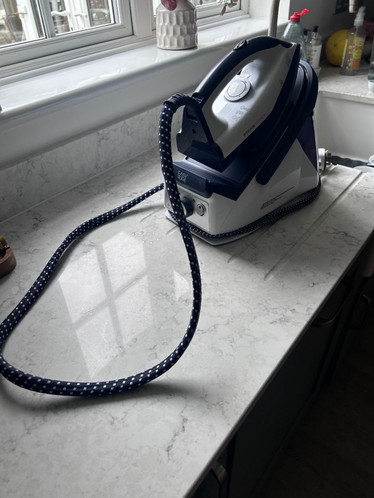 Steam iron