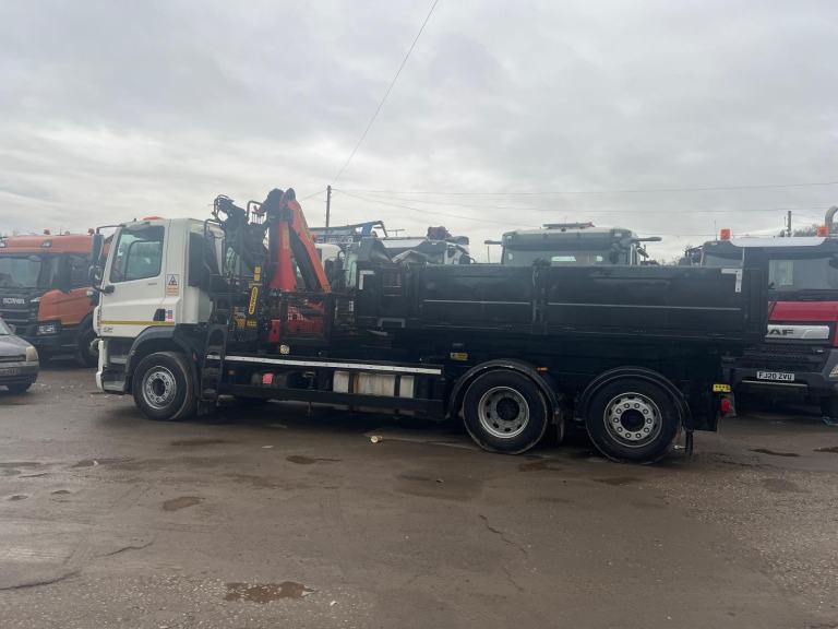 2018 DAF TRUCKS CF 320 TIPPER GRAB , ONLY 55,243 KM, MANUAL