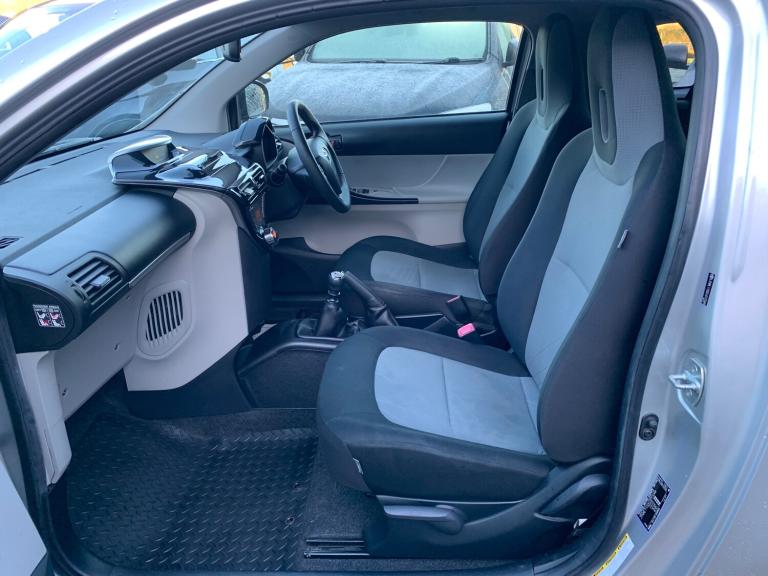 2012 Toyota IQ 1.0 VVT-i 2 Hatchback 3dr Petrol Manual Euro 5 1 OWNER FULL