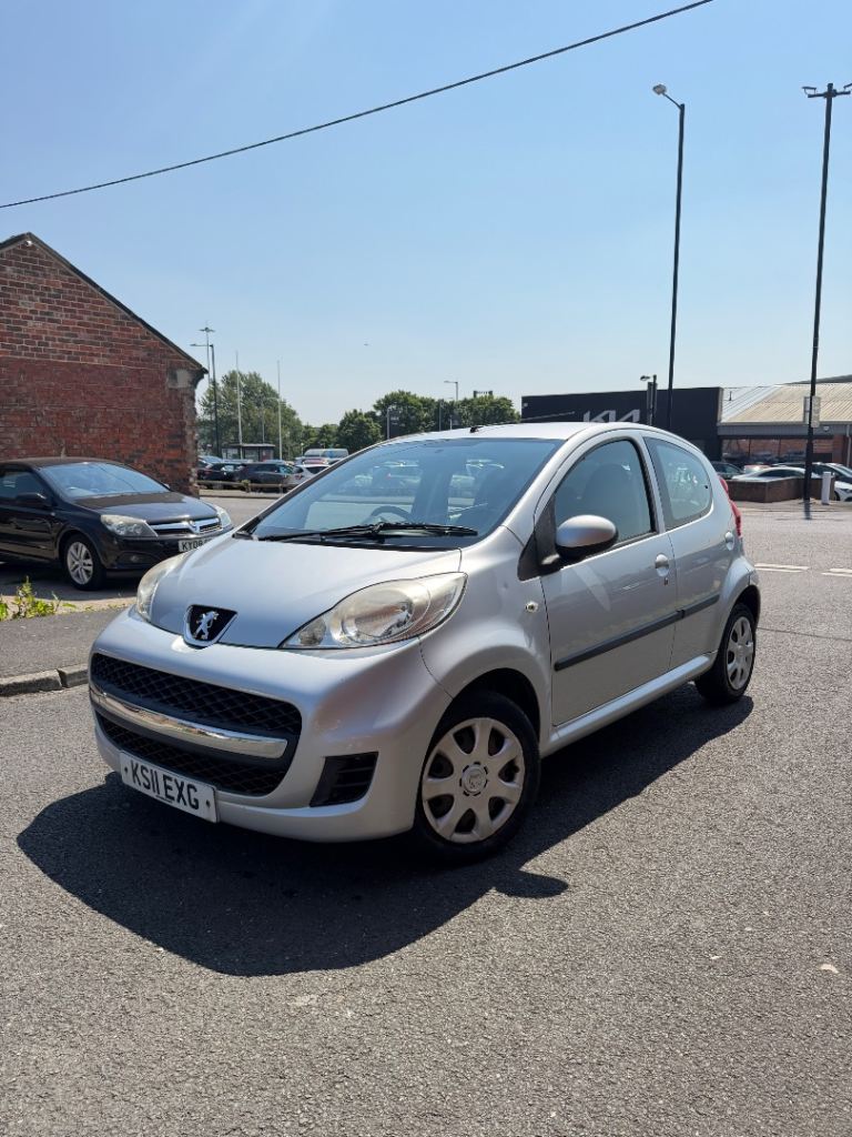Peugeot, 107, Hatchback, 2011, Manual, 998 (cc), 5 doors