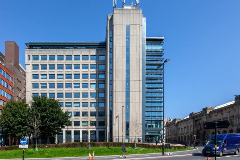 Birmingham - B3 3HN \ Office Space with 5 Desks and All Services Included