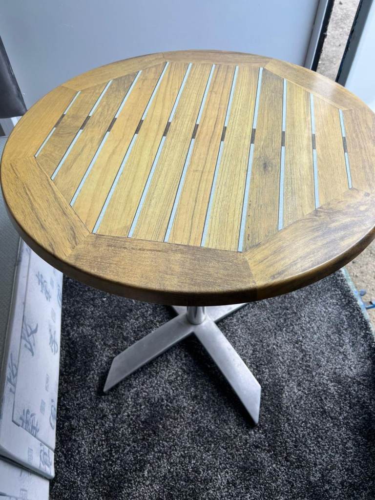 Garden/balcony or caravan camping table - Foldable 