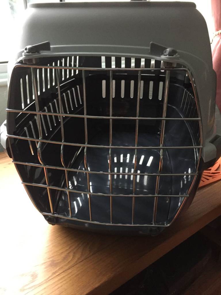 Pets at Home Wire Door Pet Carrier