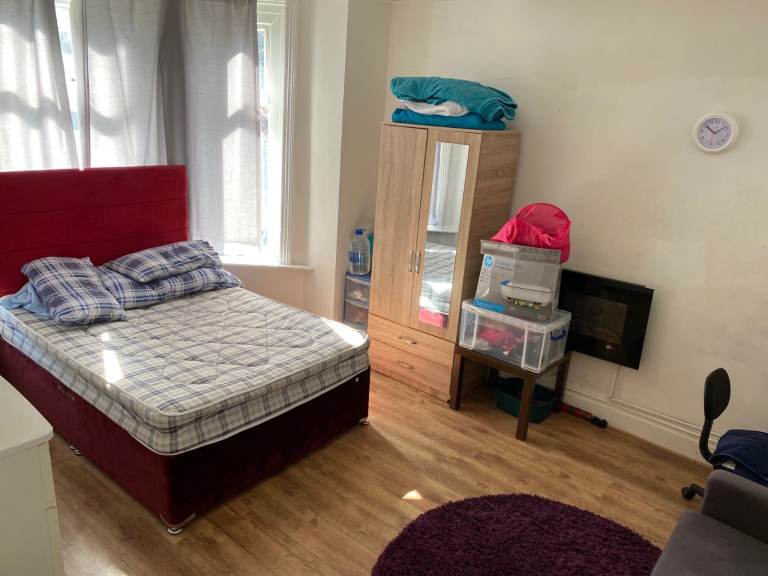 Double room in Southampton - Great location near City Centre