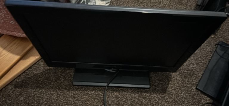 19 inch lcd tv with  hdmi  & Freeview