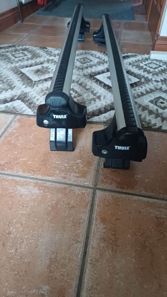Thule Universal roof rack bars