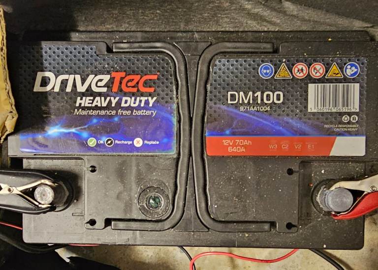 DriveTec Heavy Duty Car Battery DM100 12V 70Ah CCA 640