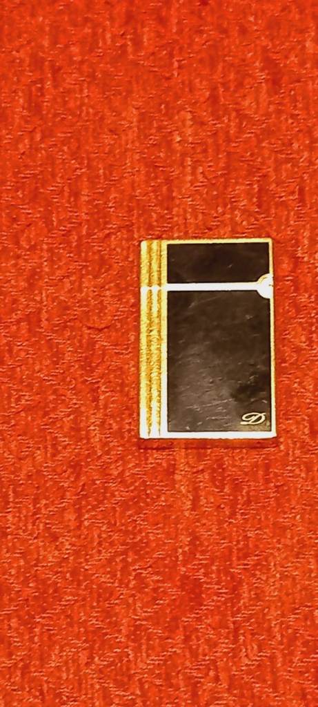 ST Dupont Ligne II Black Lacquer And Gold Lighter In Excellent Condition