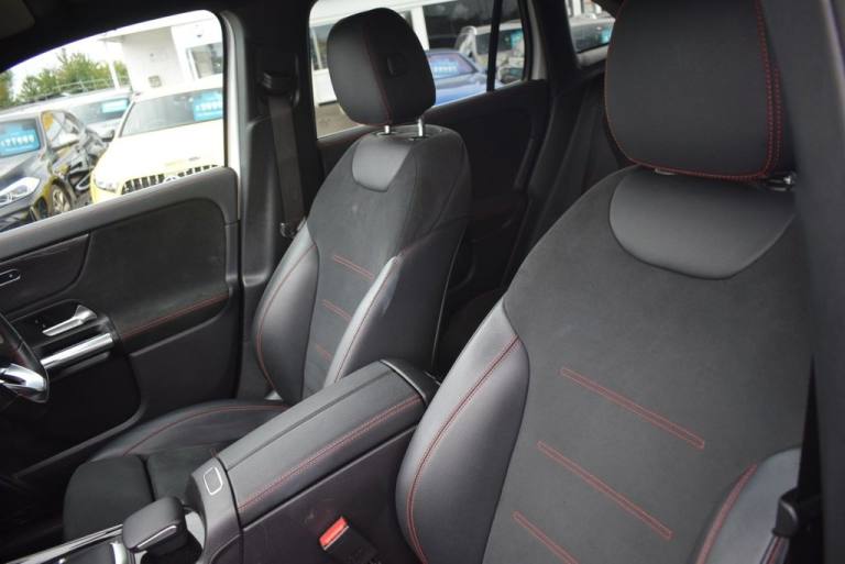 2022 Mercedes-Benz GLA 2.0 GLA200d AMG Line SUV 5dr Diesel 8G-DCT Euro 6 (s/s) (150 ps) HATCHBACK...