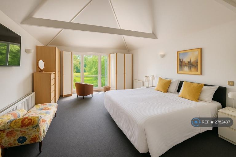 5 bedroom house in Royston Road, Harston, Cambridge, CB22 (5 bed) (#2782437)