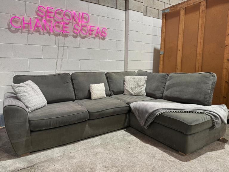 *IMMACULATE* DFS orca corner sofa L SHAPE DELIVERY AVAILABLE