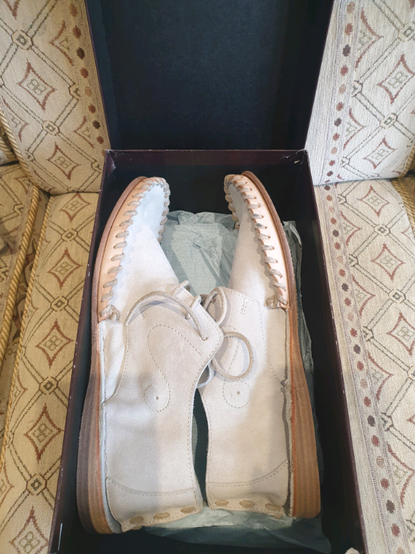 Kurt Geiger Biege suede casuals