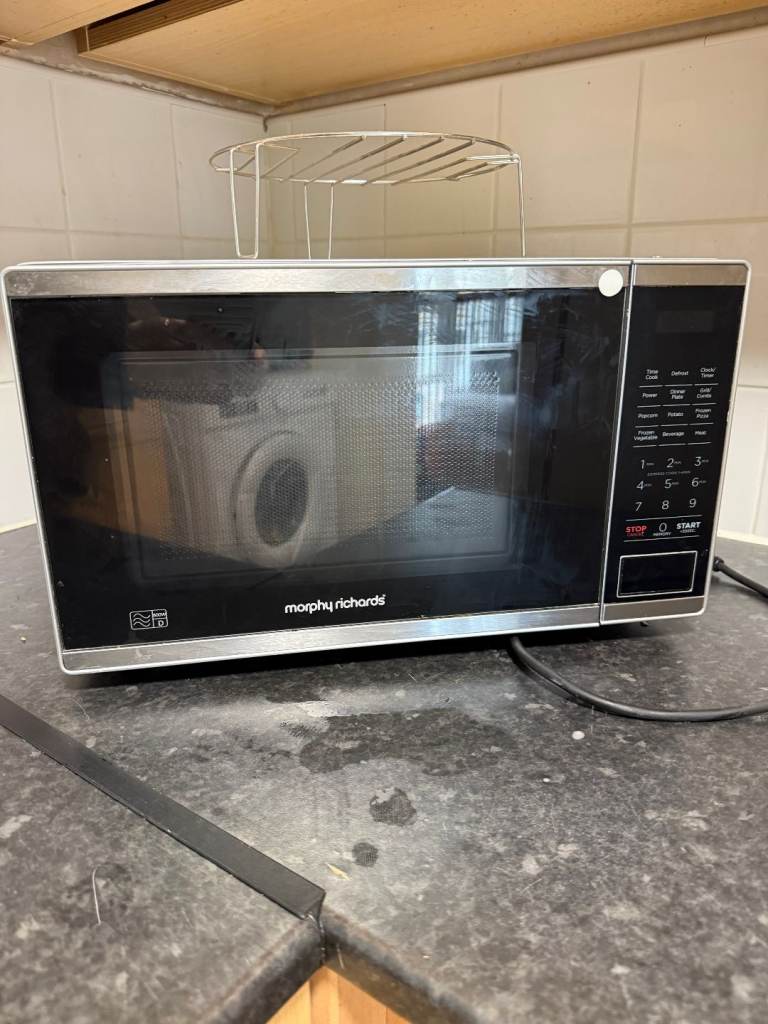 Morphy Richards 800w Microwave with Grill