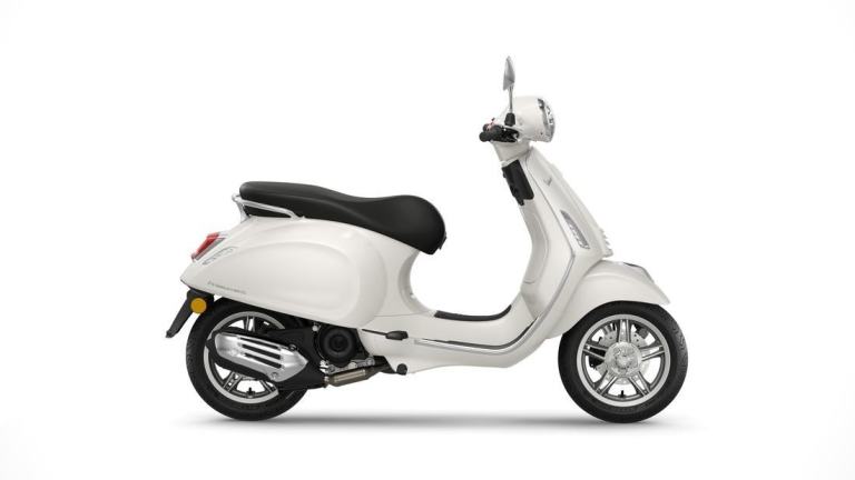 Vespa Primavera 50 - SAVE £500