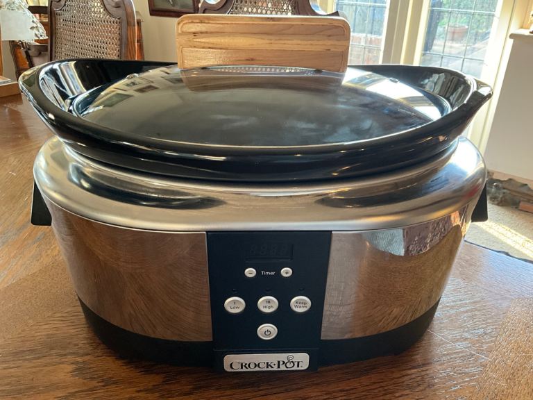 Crock-Pot Family Size 5.7 Litre Digital Slow Cooker - Ceramic Bowl & Glass Lid - VERY CLEAN