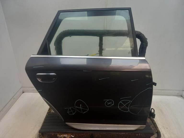 Audi A6 Right Rear Door O/S 2004-2012 Z7l 5 Door Estate 4f0833052g