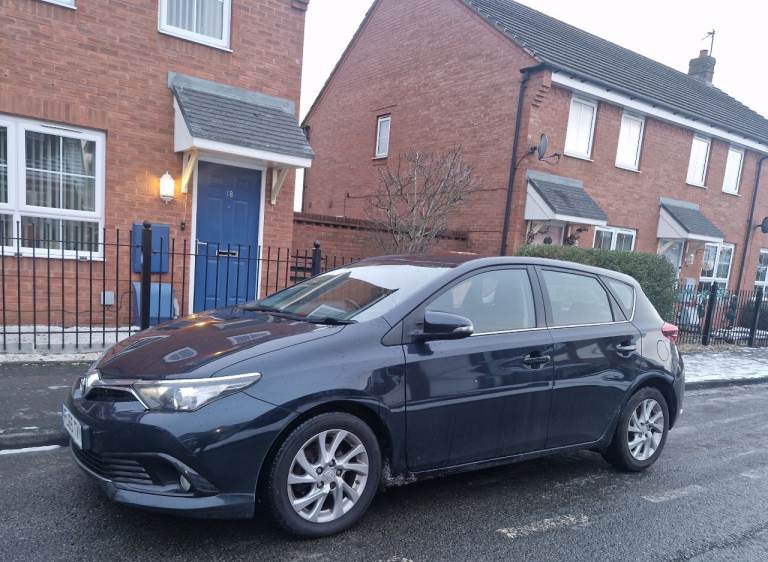 TOYOTA AURIS,Hatchback,2015, Manual, Low Mileage 