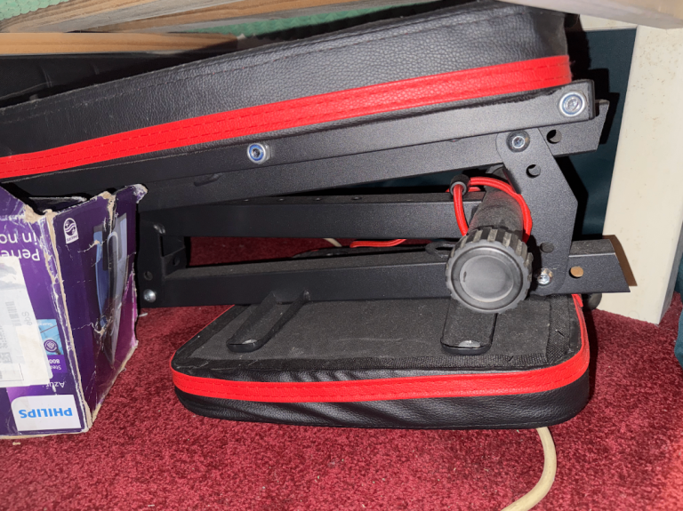 Adjustable Weight Bench – Black & Red, Good Condition
