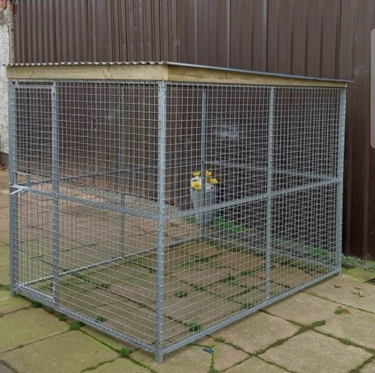 Dog pens 6x8 brand new 