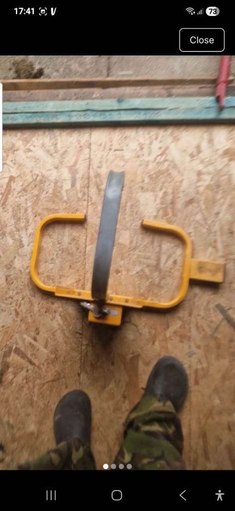 Wheel clamp