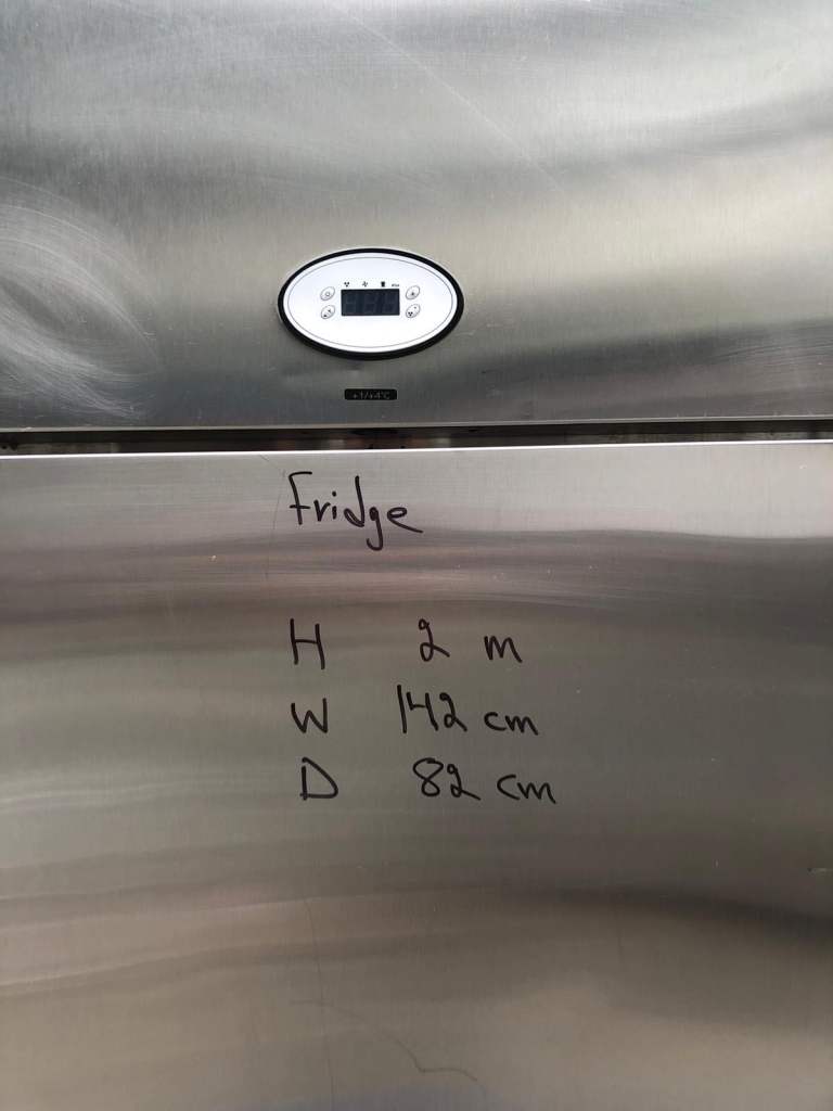 Commercial double door foster fridge or Williams fully serviced cafe shop restaurant takeaway 