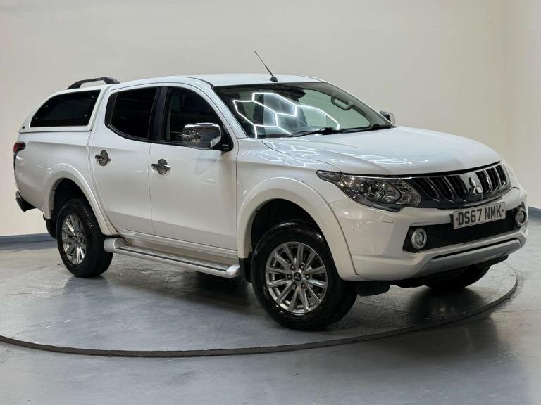 2017 Mitsubishi L200 2.4 L200 Barbarian DI-D Auto 4WD Pickup Diesel Automatic