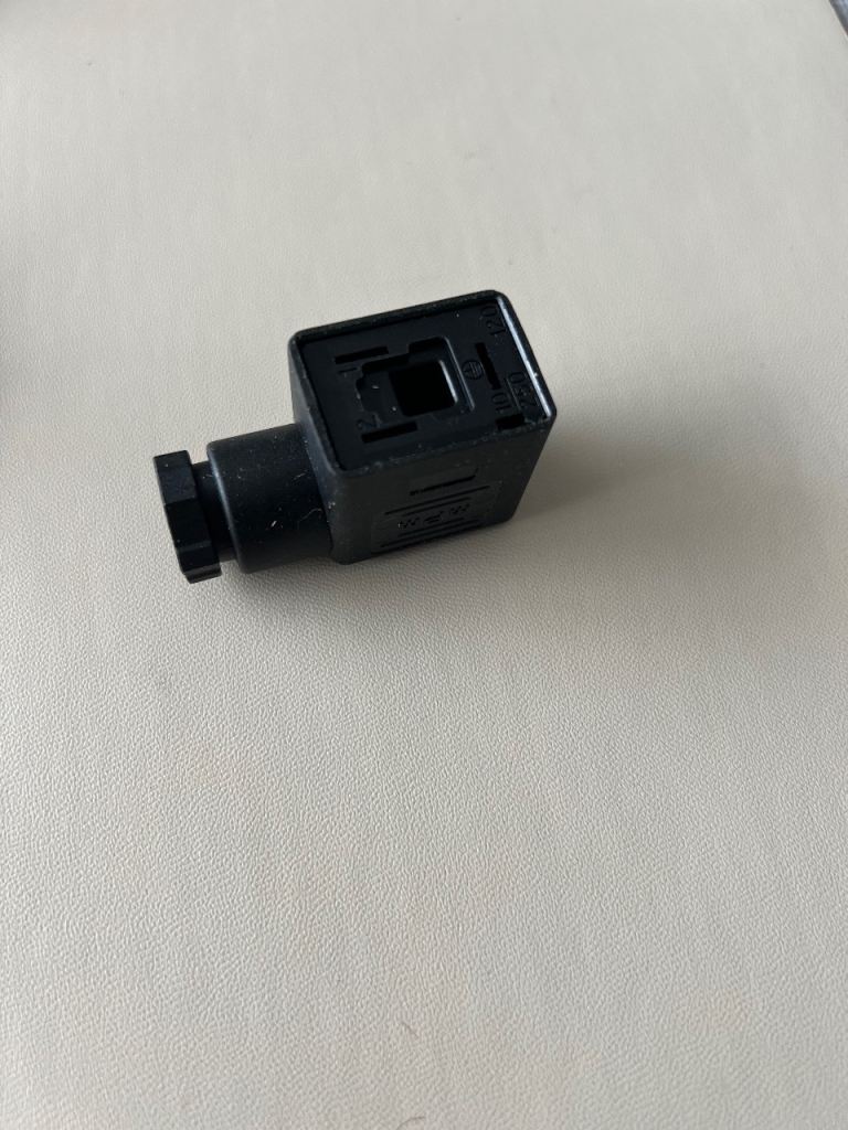 MPM Din socket (165 units)