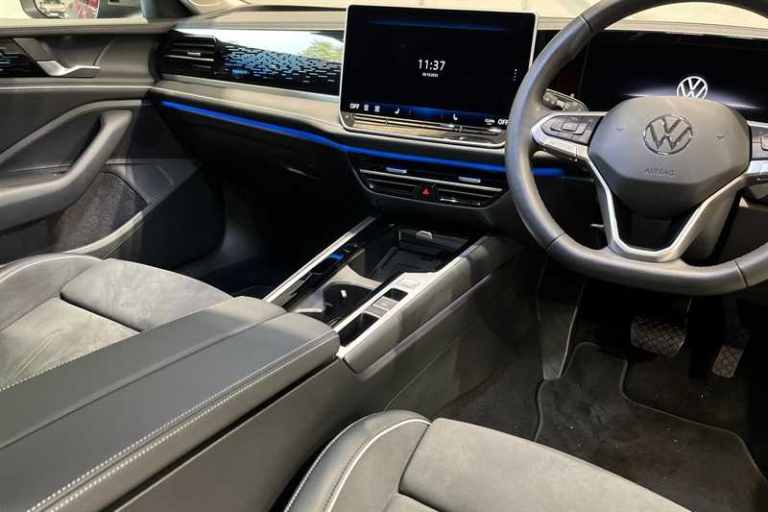 2025 Volkswagen Passat 1.5 eTSI Elegance 5dr DSG ESTATE PETROL Automatic