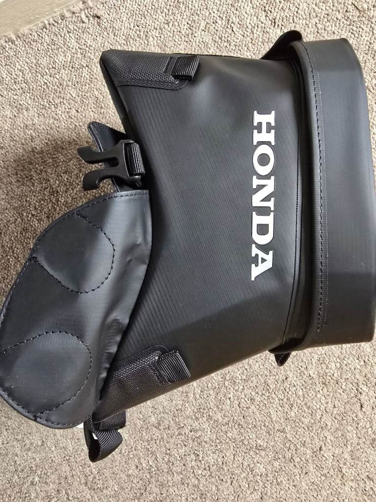 Honda 4.5ltr Magnetic Tank Bag