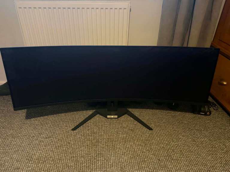 Ultrawide Curved Gaming Monitor – Used but in good condition.