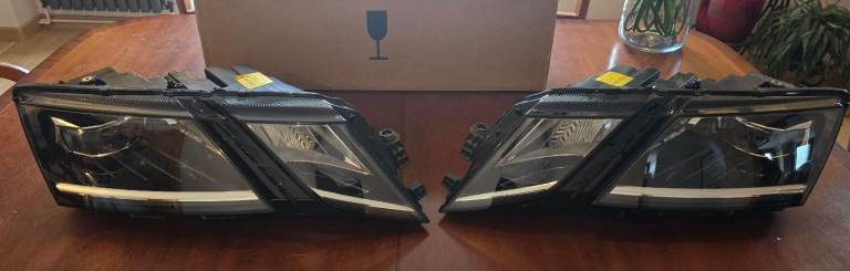 Skoda Octavia 2019 headlights