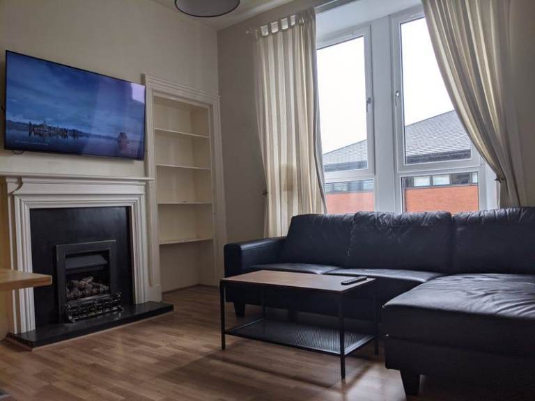 Stunning 2-Bed Flat | Charing Cross | Near West End & City Centre