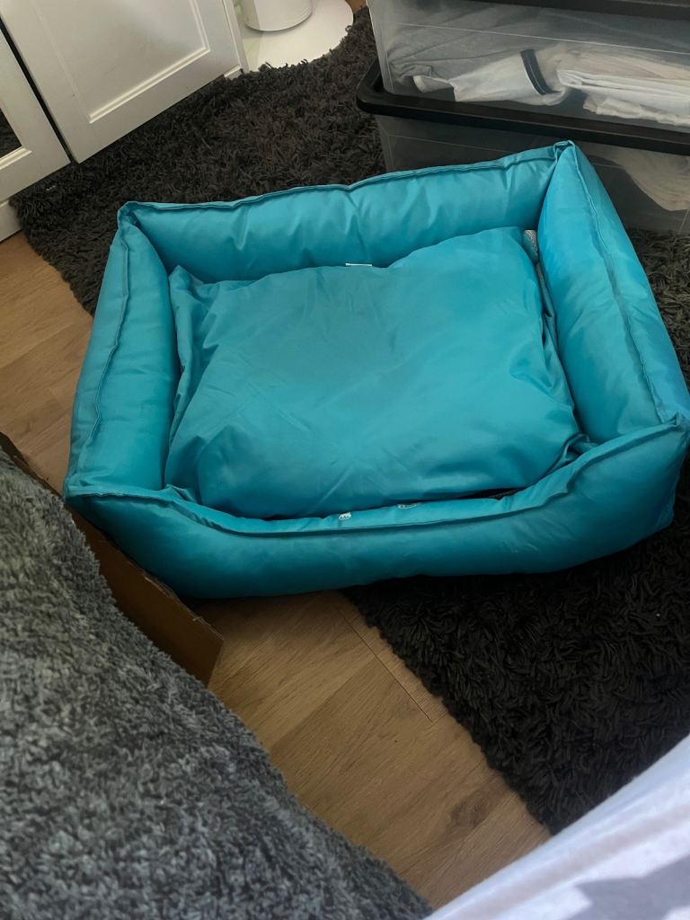 Cat/ dog bed 