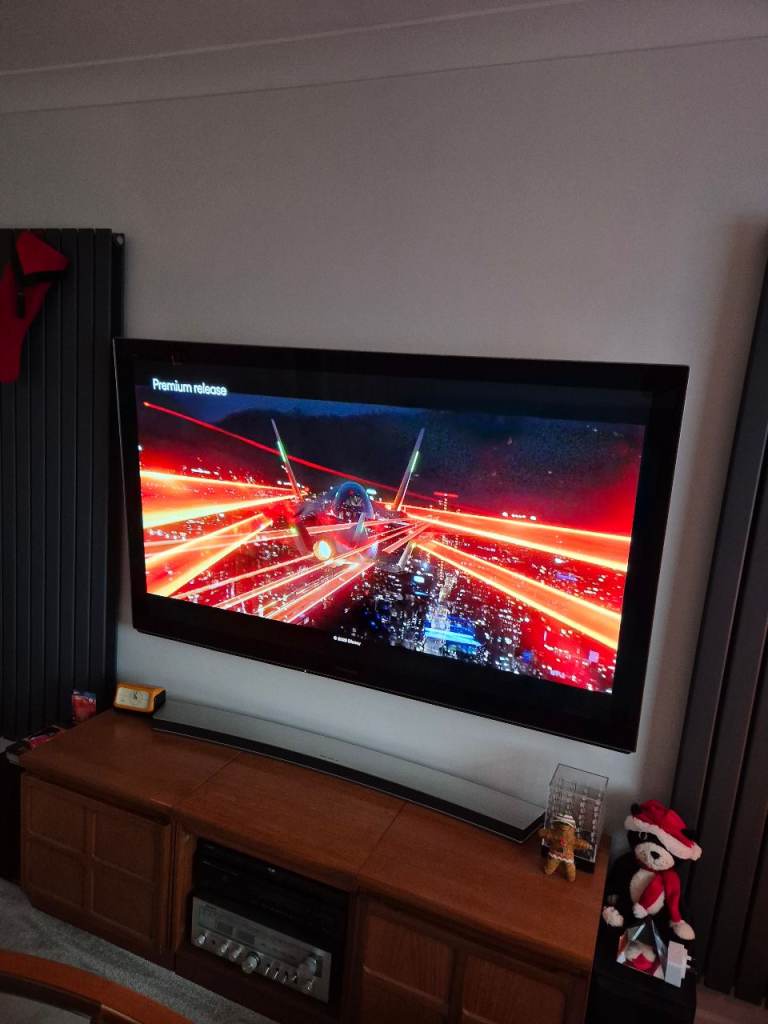 Panasonic top of the range 65 inch Neo plasma FULL HD 1080P TV -AS NEW 