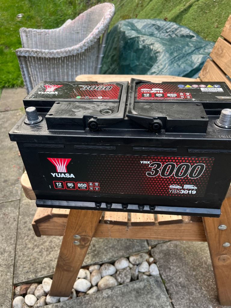 Yuasa YBX3019 95a/h 12V battery